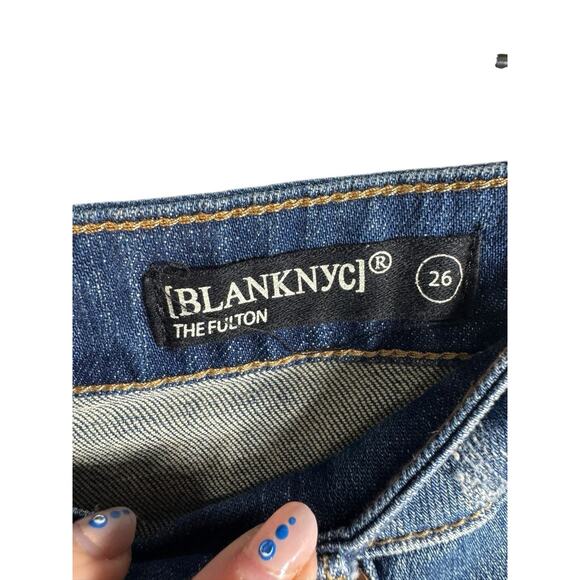 Blank NYC Women's The Fulton Dress Down Party Distressed Cuffed Shorts Size 26 - Picture 7 of 13